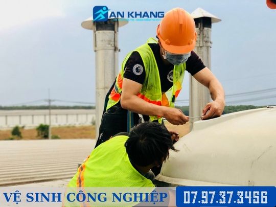 dich-vu-ve-sinh-cong-nghiep-gia-re-o-Quy-Nhon-uy-tin-2